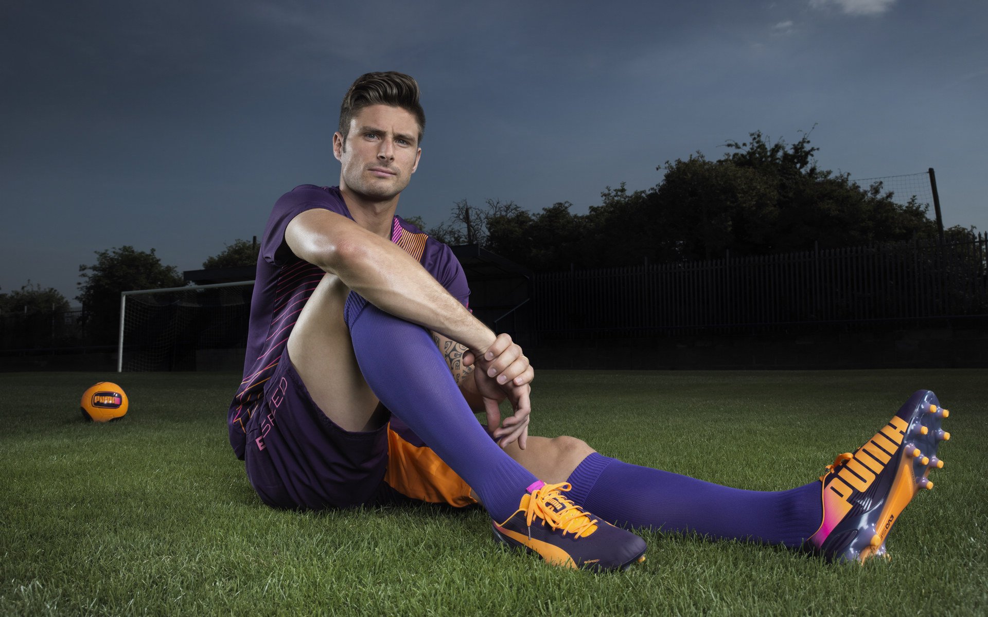 爱游戏 电竞-足球职业联赛球队实力对比悬殊，盘赢信仰，足球联赛球队排名