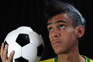 AYX官网-战术板上的奇迹:分析冠军球队的战术布局,冠军技巧